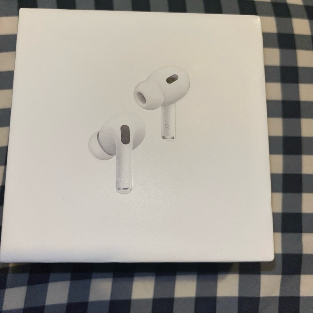 Apple AirPods Pro in White Box